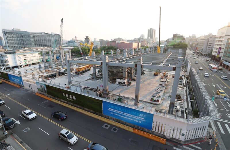 圖為京華城舊址、「京華廣場」建案工地現況。(中央社檔案照片)
